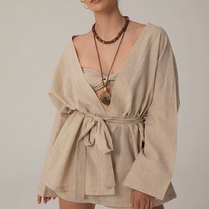 A 100% Linen set: short and kimono (bra not included) European brand: Sheismono